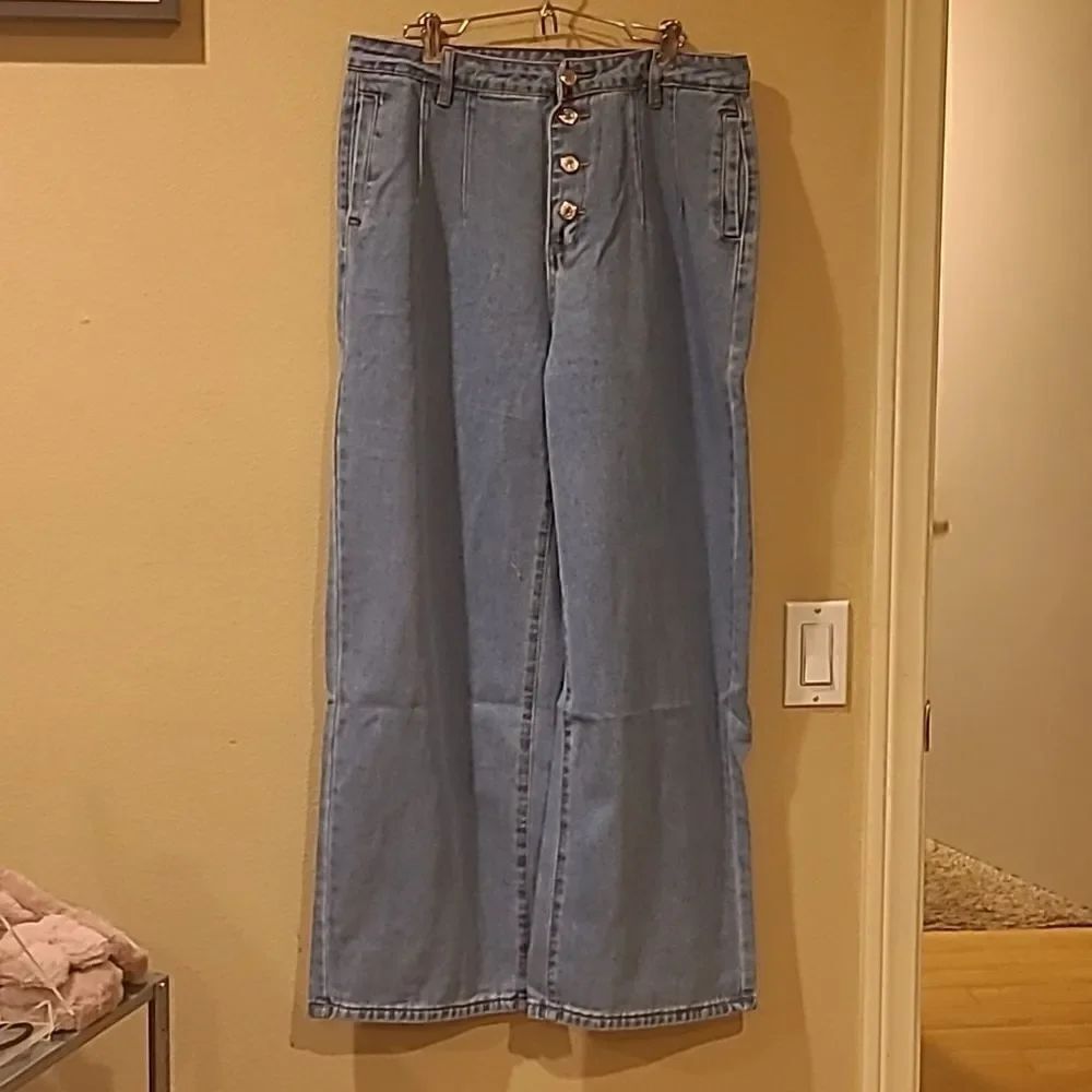 💥3/$55💥Button Fly Cropped Wide Leg Ankle Jean sz XL